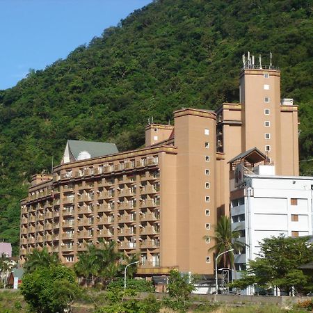 Fujiyeh Chipen Hot Spring Resort Wenquan Zewnętrze zdjęcie